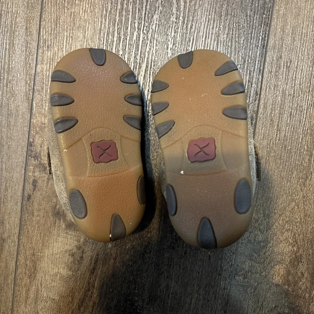 Twisted X Leopard Infant Baby Shoes Size 4M Moc Leather Upper